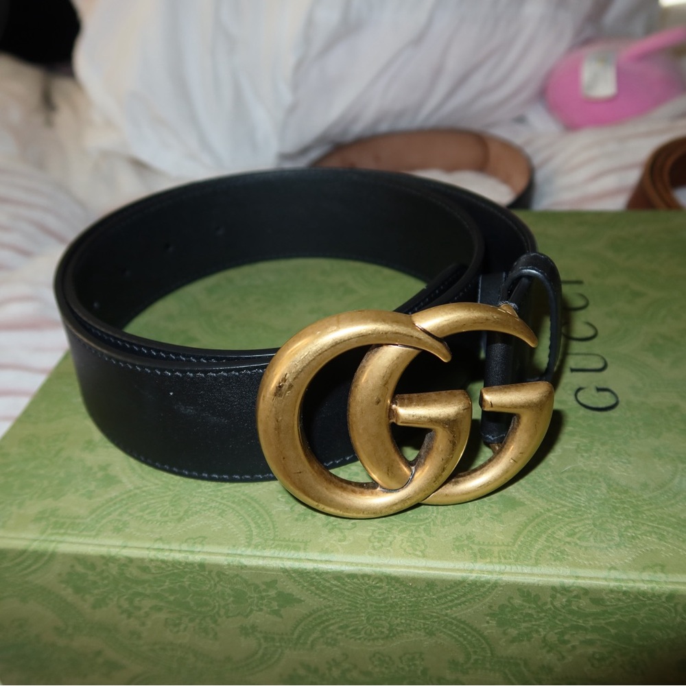 Gucci Black and Gold Leather Belt with Iconic GG Buckle